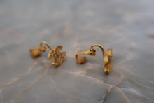 Load image into Gallery viewer, CHANEL CC mark Rhinestone earrings Gold plate Gold Earring 600030088