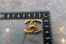 Load image into Gallery viewer, CHANEL Turnlock brooch Gold plate Gold Brooch 600030085