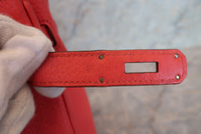Load image into Gallery viewer, HERMES BIRKIN 30 Clemence leather Bougainvillier □P Engraving Hand bag 700090194