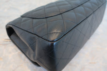 Load image into Gallery viewer, CHANEL Medium Matelasse single flap chain shoulder bag Caviar skin Black/Gold hadware Shoulder bag 700080100