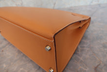 將圖片載入圖庫檢視器 HERMES/エルメス ケリー32 ボックスカーフ ナチュラル/マットシルバー金具 □C刻印 ショルダーバッグ 700090149