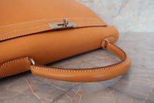 將圖片載入圖庫檢視器 HERMES/エルメス ケリー32 ボックスカーフ ナチュラル/マットシルバー金具 □C刻印 ショルダーバッグ 700090149