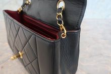 Load image into Gallery viewer, CHANEL  Diana matelasse chain shoulder bag Lambskin Black/Gold hadware Shoulder bag 700090188