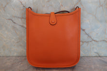 Load image into Gallery viewer, HERMES EVELYNE TPM Epsom leather Orange □H Engraving Shoulder bag 800070010