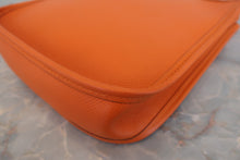 Load image into Gallery viewer, HERMES EVELYNE TPM Epsom leather Orange □H Engraving Shoulder bag 800070010