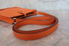Load image into Gallery viewer, HERMES EVELYNE TPM Epsom leather Orange □H Engraving Shoulder bag 800070010