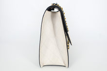 将图片加载到图库查看器,CHANEL/香奈儿 2.55 拼色 链条包 羊皮 Navy/White/Gold hardware(藏蓝色/白色/金色金属) 肩背包 800090230