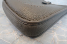 将图片加载到图库查看器,HERMES EVELYNE TPM Clemence leather Etain Y刻印 Shoulder bag 700120080