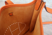 Load image into Gallery viewer, HERMES EVELYNE TPM Epsom leather Orange □H Engraving Shoulder bag 800070010
