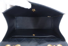 将图片加载到图库查看器,CHANEL/香奈儿 2.55 拼色 链条包 羊皮 Navy/White/Gold hardware(藏蓝色/白色/金色金属) 肩背包 800090230