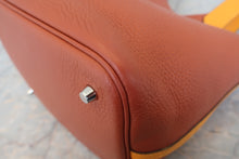 画像をギャラリービューアに読み込む, HERMES/エルメス ピコタンロックタッチMM トリヨンクレマンス/ヴォースイフト キュイーブル/ジョーヌドール X刻印 ハンドバッグ 800020139