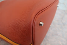 將圖片載入圖庫檢視器 HERMES/エルメス ピコタンロックタッチMM トリヨンクレマンス/ヴォースイフト キュイーブル/ジョーヌドール X刻印 ハンドバッグ 800020139