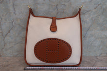将图片加载到图库查看器,HERMES EVELYNE1 GM Toile H/Leather Beige/Gold □F刻印 Shoulder bag 700120016