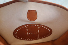 将图片加载到图库查看器,HERMES EVELYNE1 GM Toile H/Leather Beige/Gold □F刻印 Shoulder bag 700120016
