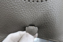 将图片加载到图库查看器,HERMES EVELYNE TPM Clemence leather Etain Y刻印 Shoulder bag 700120080
