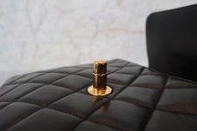 画像をギャラリービューアに読み込む, CHANEL/シャネル マトラッセ台形ハンドバッグ ラムスキン ブラック/ゴールド金具 ハンドバッグ 700110005