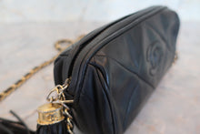 画像をギャラリービューアに読み込む, CHANEL/シャネル ココマークフリンジチェーンショルダーバッグ ラムスキン ブラック/ゴールド金具 ショルダーバッグ 700100221