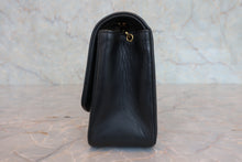 将图片加载到图库查看器,CHANEL/香奈儿 戴妃 CF 链条包 羊皮 Black/Gold hadware(黑色/金色金属) 肩背包 800030088