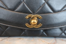 将图片加载到图库查看器,CHANEL/香奈儿 戴妃 CF 链条包 羊皮 Black/Gold hadware(黑色/金色金属) 肩背包 800030088