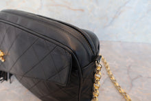 画像をギャラリービューアに読み込む, CHANEL/シャネル マトラッセフリンジチェーンショルダーバッグ ラムスキン ブラック/ゴールド金具 ショルダーバッグ 700100215