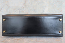 画像をギャラリービューアに読み込む, HERMES/エルメス ケリー32 ボックスカーフ ブラック □J刻印 ショルダーバッグ 700070117