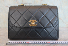 Load image into Gallery viewer, CHANEL Matelasse trapezoid chain hand bag Lambskin Black/Gold hadware Hand bag 800070012