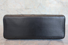 Load image into Gallery viewer, CHANEL Matelasse trapezoid chain hand bag Lambskin Black/Gold hadware Hand bag 800070012