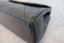 Load image into Gallery viewer, CHANEL Matelasse trapezoid chain hand bag Lambskin Black/Gold hadware Hand bag 800070012