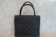 画像をギャラリービューアに読み込む, CHANEL/シャネル 復刻トート キャビアスキン ブラック/ゴールド金具 トートバッグ 700100246