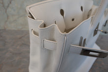 Load image into Gallery viewer, HERMES BIRKIN 30 Clemence leather White □L Engraving Hand bag 700120051