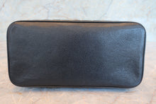 画像をギャラリービューアに読み込む, CHANEL/シャネル 復刻トート キャビアスキン ブラック/ゴールド金具 トートバッグ 700100246