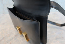 將圖片載入圖庫檢視器 HERMES/エルメス コンスタンス24 ボックスカーフ ブラック 〇P刻印 ショルダーバッグ 700090176