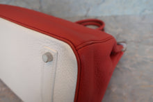 Load image into Gallery viewer, HERMES BIRKIN 35 Bi-color Clemence leather Sanguine/White □O Engraving Hand bag 700070128