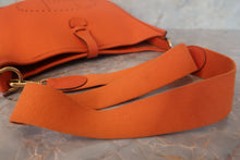 Load image into Gallery viewer, HERMES EVELYNE 1PM Togo leather Orange □G Engraving Shoulder bag 700120048