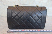 Load image into Gallery viewer, CHANEL Diana matelasse chain shoulder bag Lambskin Black/Gold hadware Shoulder bag 800050025