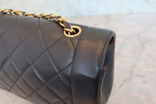 Load image into Gallery viewer, CHANEL Diana matelasse chain shoulder bag Lambskin Black/Gold hadware Shoulder bag 800050025