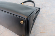 画像をギャラリービューアに読み込む, HERMES/エルメス ケリー28 ボックスカーフ ブラック 〇F刻印 ハンドバッグ 700080112