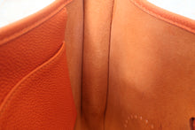 Load image into Gallery viewer, HERMES EVELYNE 1PM Togo leather Orange □G Engraving Shoulder bag 700120048