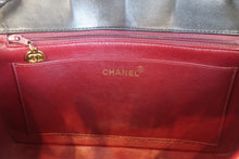 Load image into Gallery viewer, CHANEL Diana matelasse chain shoulder bag Lambskin Black/Gold hadware Shoulder bag 800050025