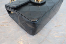 将图片加载到图库查看器,CHANEL/香奈儿 迷你CF 单盖 链条包 羊皮 Black/Gold hadware(黑色/金色金属) 肩背包 800030199
