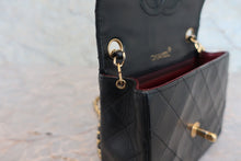 将图片加载到图库查看器,CHANEL/香奈儿 迷你CF 单盖 链条包 羊皮 Black/Gold hadware(黑色/金色金属) 肩背包 800030199