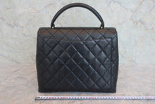 画像をギャラリービューアに読み込む, CHANEL/シャネル マトラッセ台形ハンドバッグ キャビアスキン ブラック/ゴールド金具 ハンドバッグ 800040032