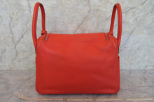 將圖片載入圖庫檢視器 HERMES/エルメス リンディ30 ヴォースイフト カプシーヌ T刻印 ショルダーバッグ 700020033