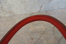 將圖片載入圖庫檢視器 HERMES/エルメス リンディ30 ヴォースイフト カプシーヌ T刻印 ショルダーバッグ 700020033