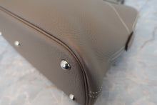 将图片加载到图库查看器,HERMES/BOLIDE 31 Clemence leather Etoupe gray □N刻印 Shoulder bag 800060155