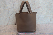 画像をギャラリービューアに読み込む, HERMES/エルメス ピコタンロックMM トリヨンクレマンス エトゥープ B刻印 ハンドバッグ 800010129