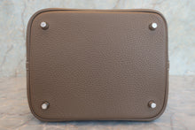 画像をギャラリービューアに読み込む, HERMES/エルメス ピコタンロックMM トリヨンクレマンス エトゥープ B刻印 ハンドバッグ 800010129