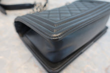 画像をギャラリービューアに読み込む, CHANEL/シャネル ボーイシャネルチェーンショルダーバッグ ラムスキン ブラック/シルバー金具 ショルダーバッグ 800090001