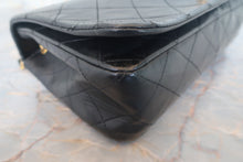 Load image into Gallery viewer, CHANEL Matelasse chain shoulder bag Lambskin Black/Gold hadware Shoulder bag 700120093