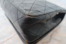 Load image into Gallery viewer, CHANEL Matelasse chain shoulder bag Lambskin Black/Gold hadware Shoulder bag 700120093